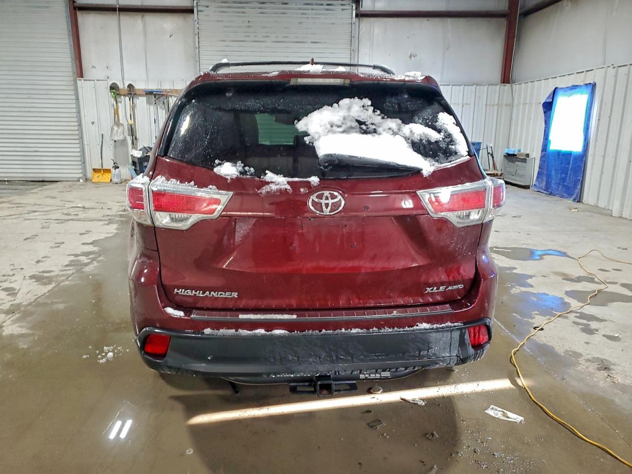 2016 TOYOTA HIGHLANDER