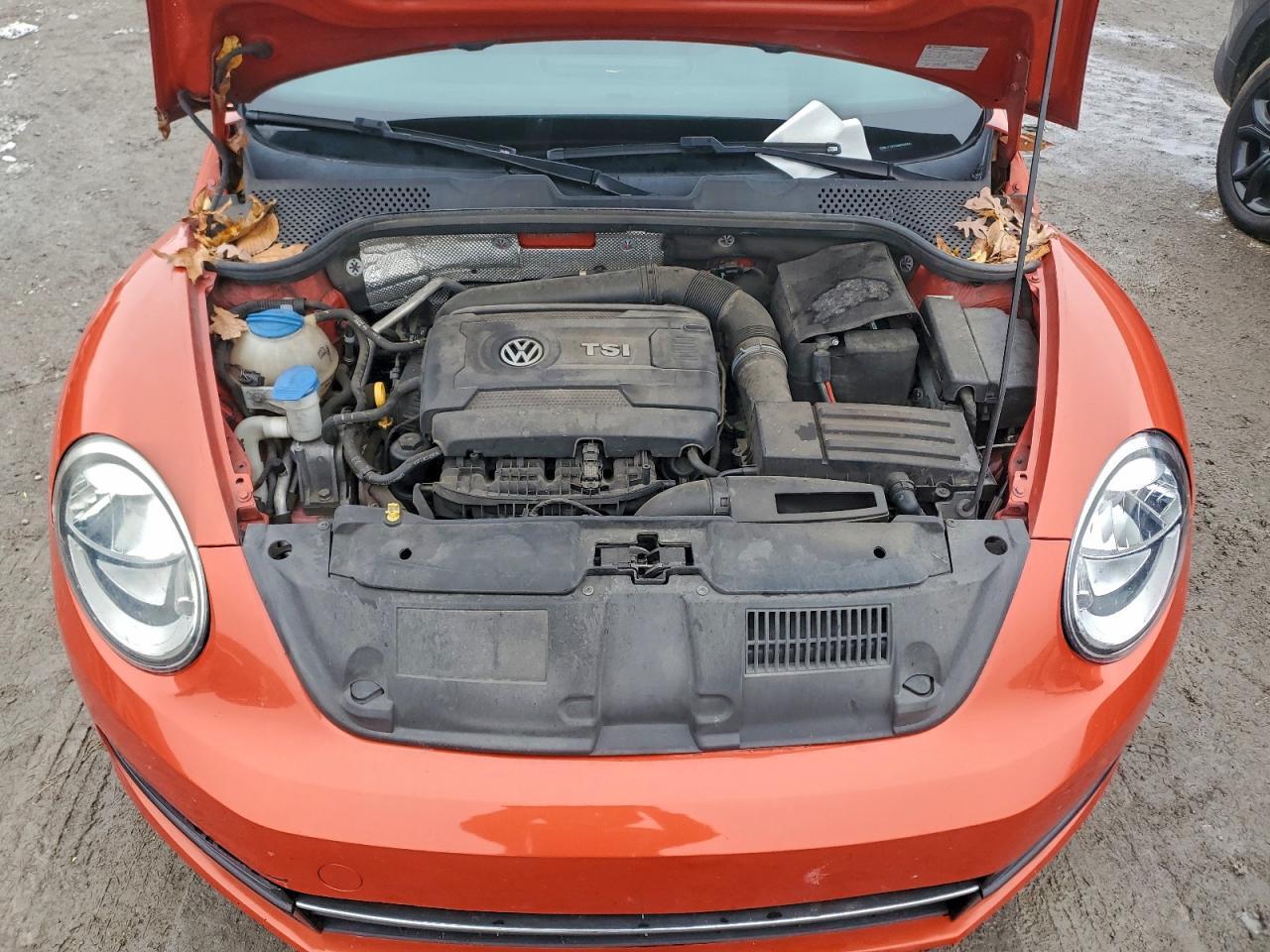 2016 VOLKSWAGEN Beetle