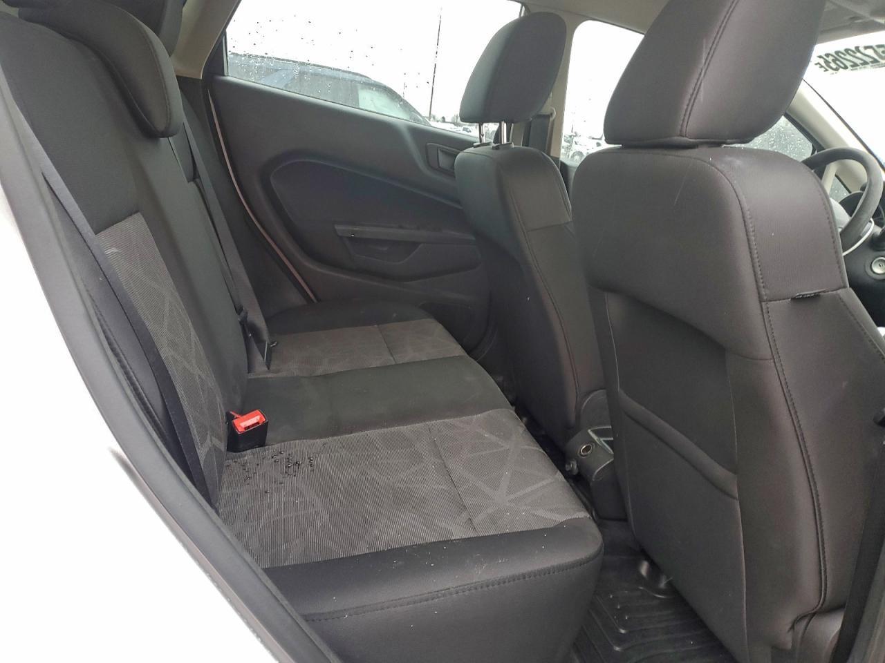 2011 FORD Fiesta