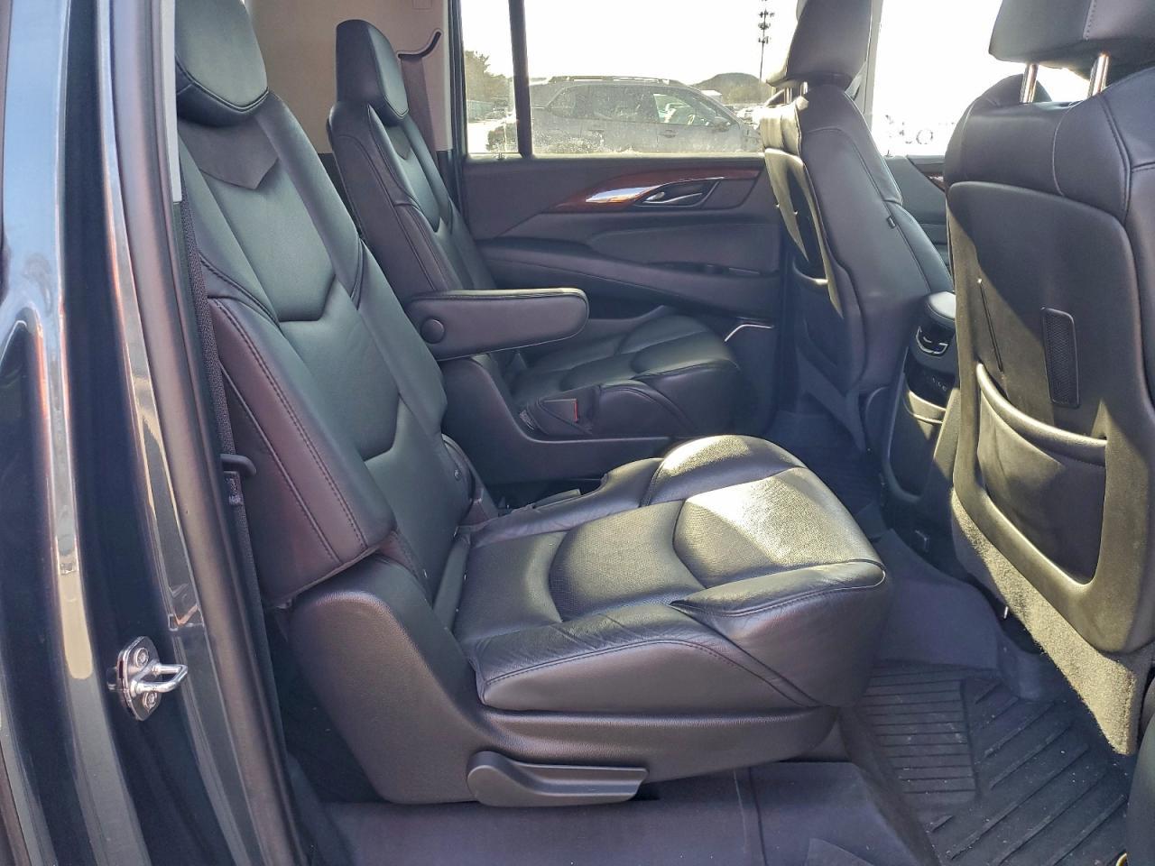 2019 CADILLAC Escalade ESV