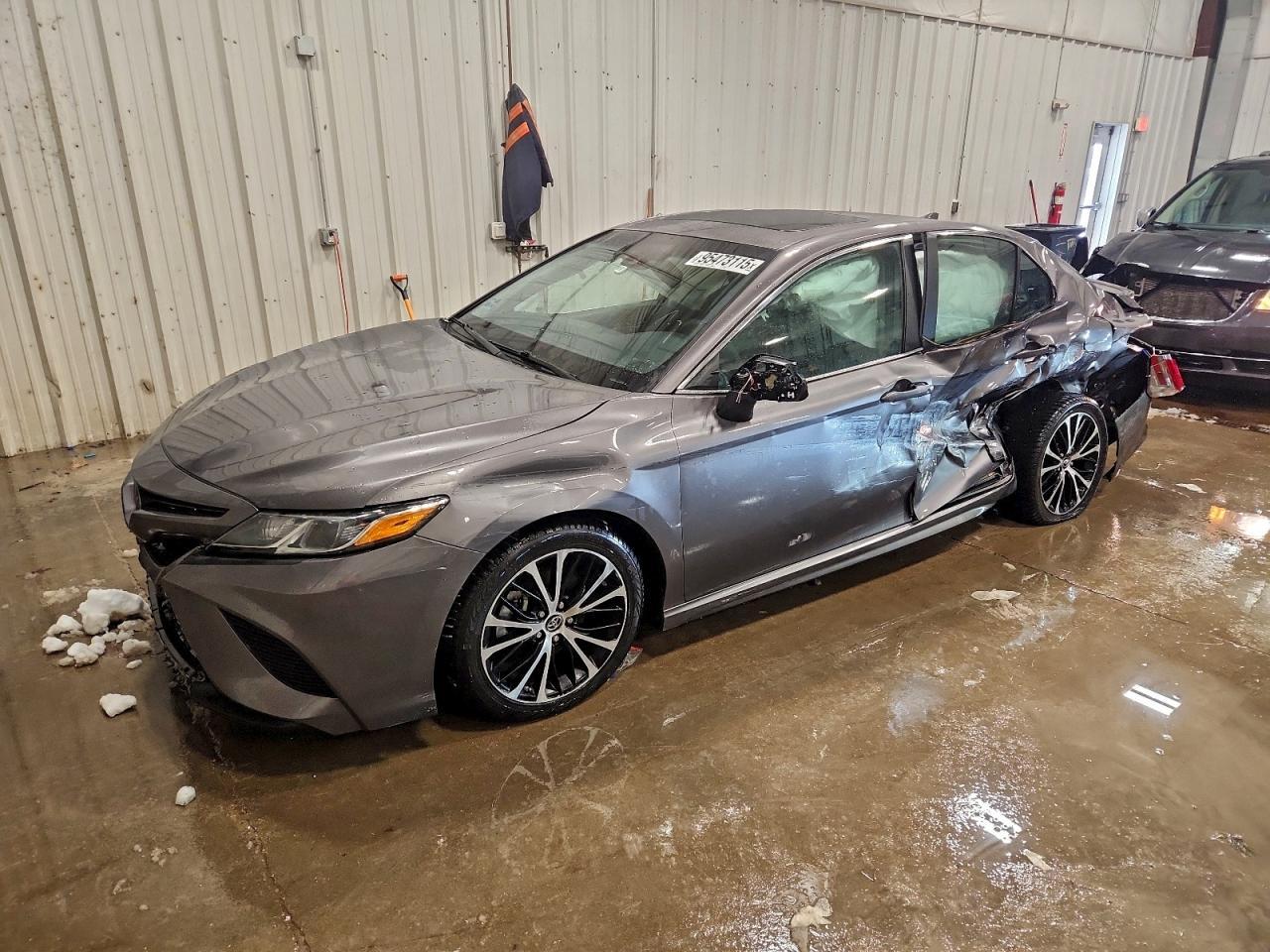 2018 TOYOTA CAMRY