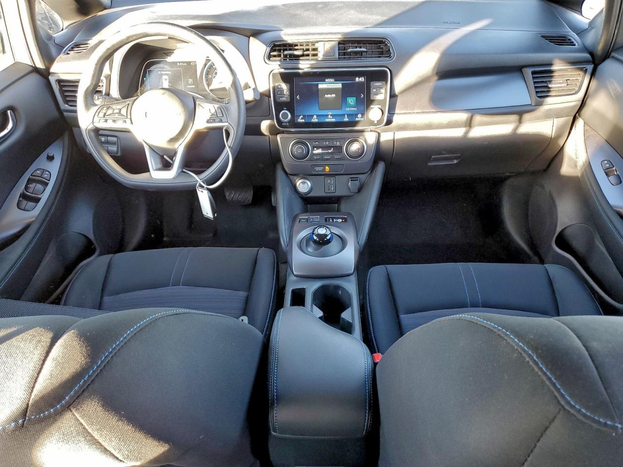 2025 NISSAN LEAF