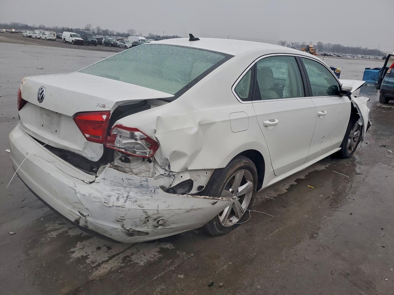 2015 VOLKSWAGEN Passat