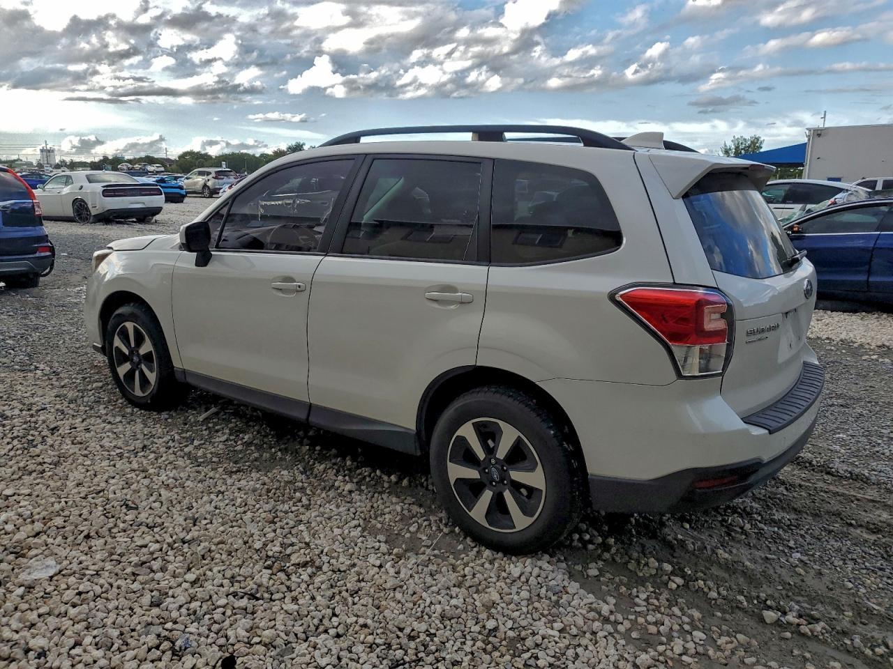 2017 SUBARU FORESTER