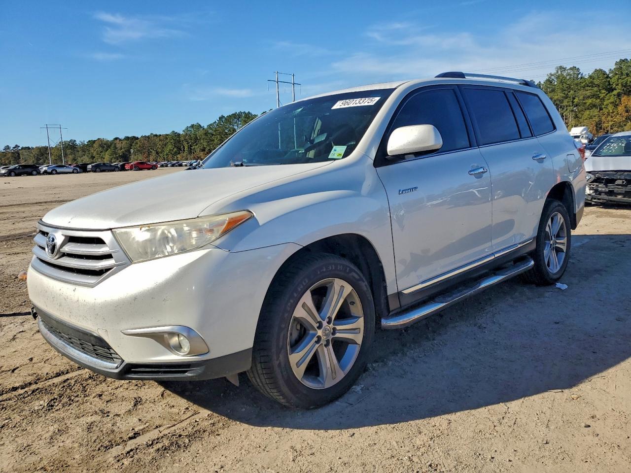 2011 TOYOTA HIGHLANDER
