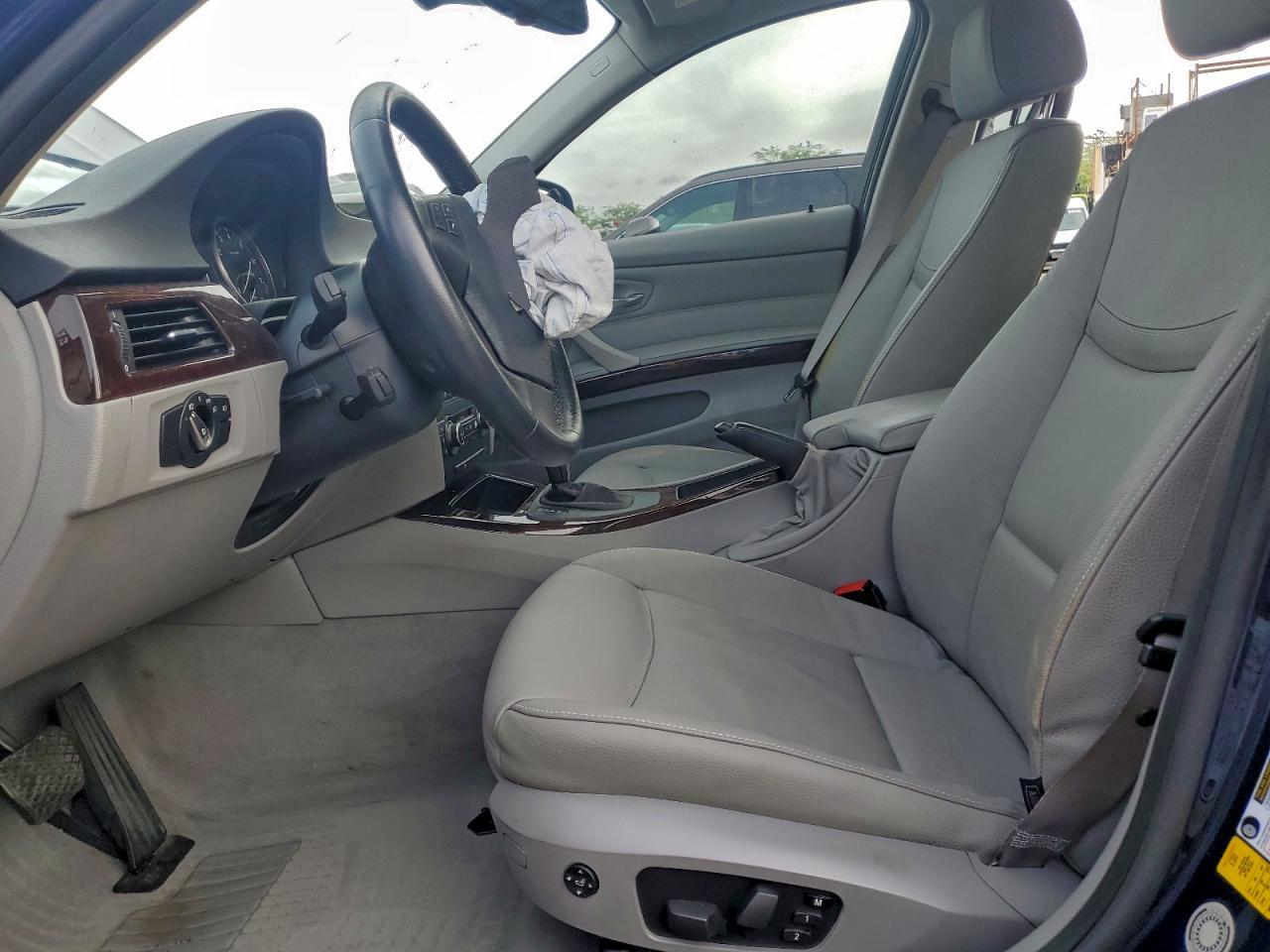 2011 BMW 3 SERIES