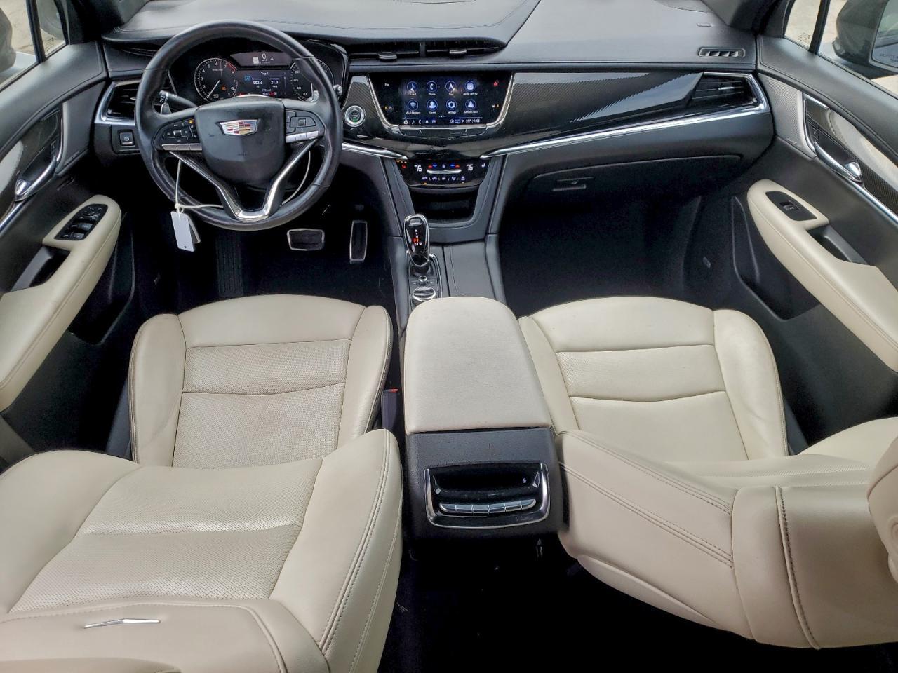 2021 CADILLAC XT6
