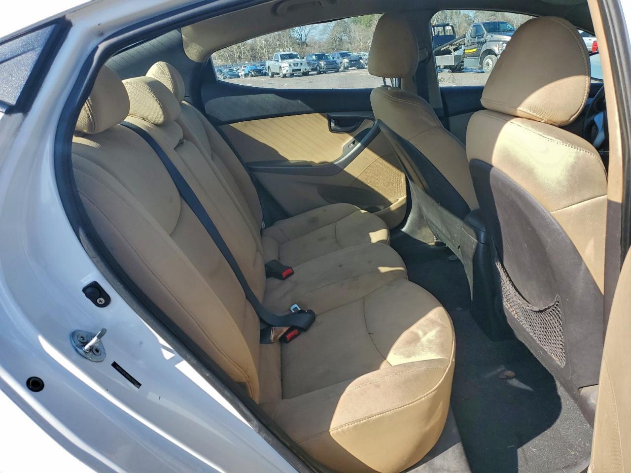 2011 HYUNDAI ELANTRA