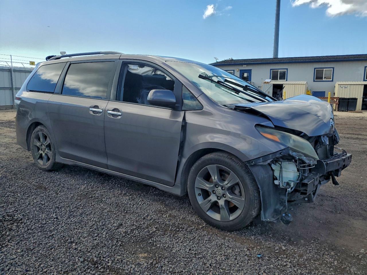 2015 TOYOTA SIENNA