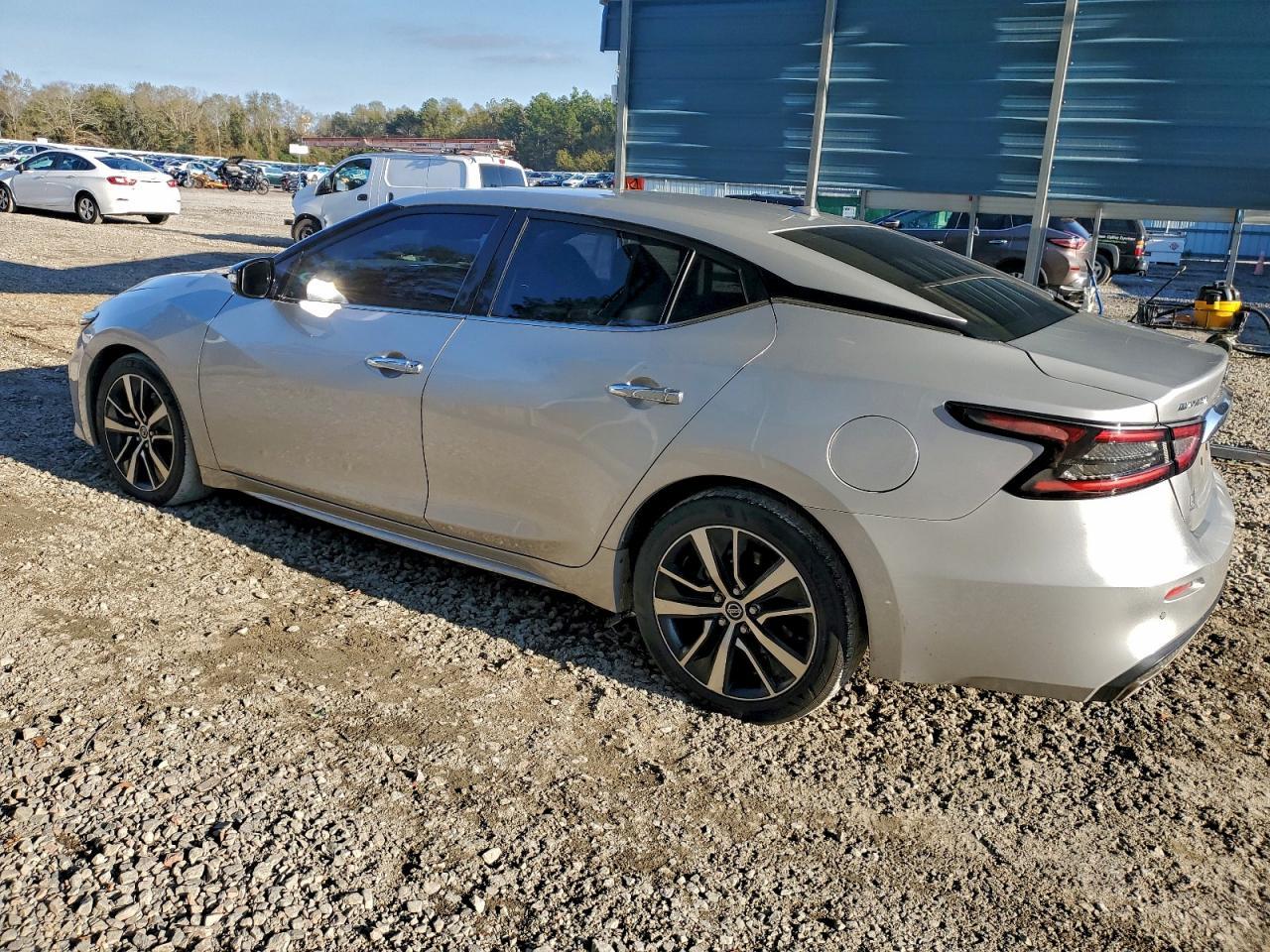 2021 NISSAN Maxima
