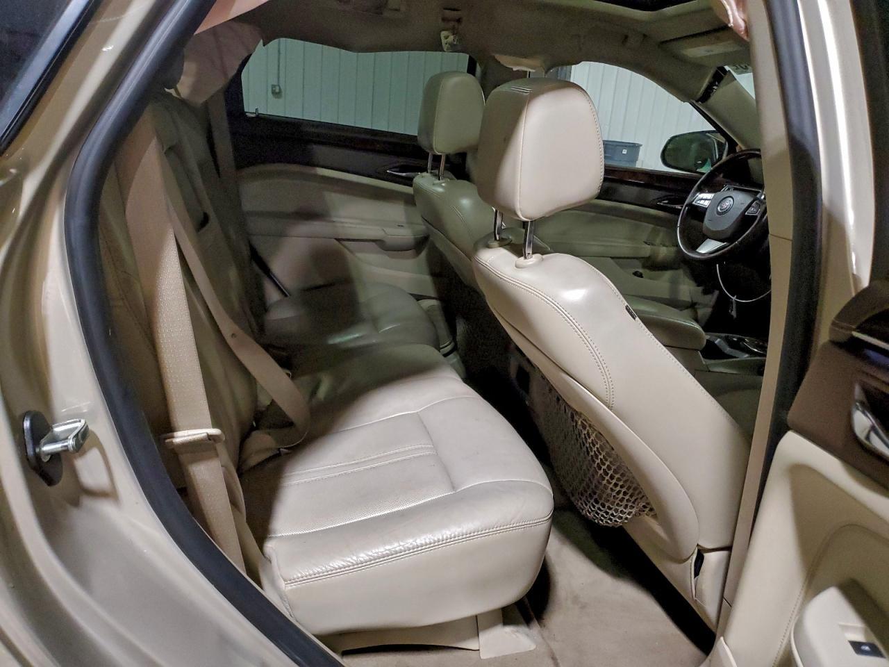 2010 CADILLAC SRX