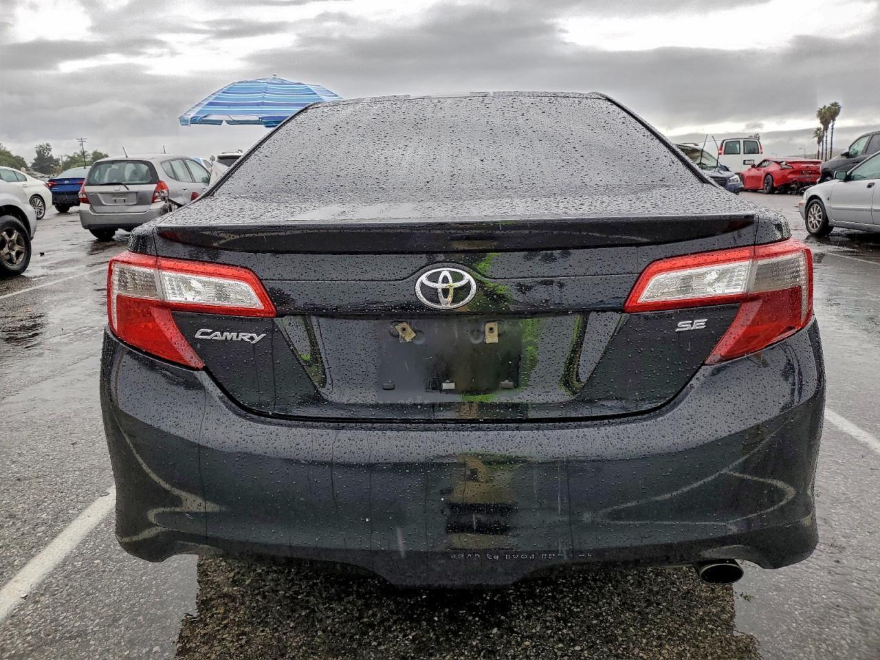 2014 TOYOTA CAMRY