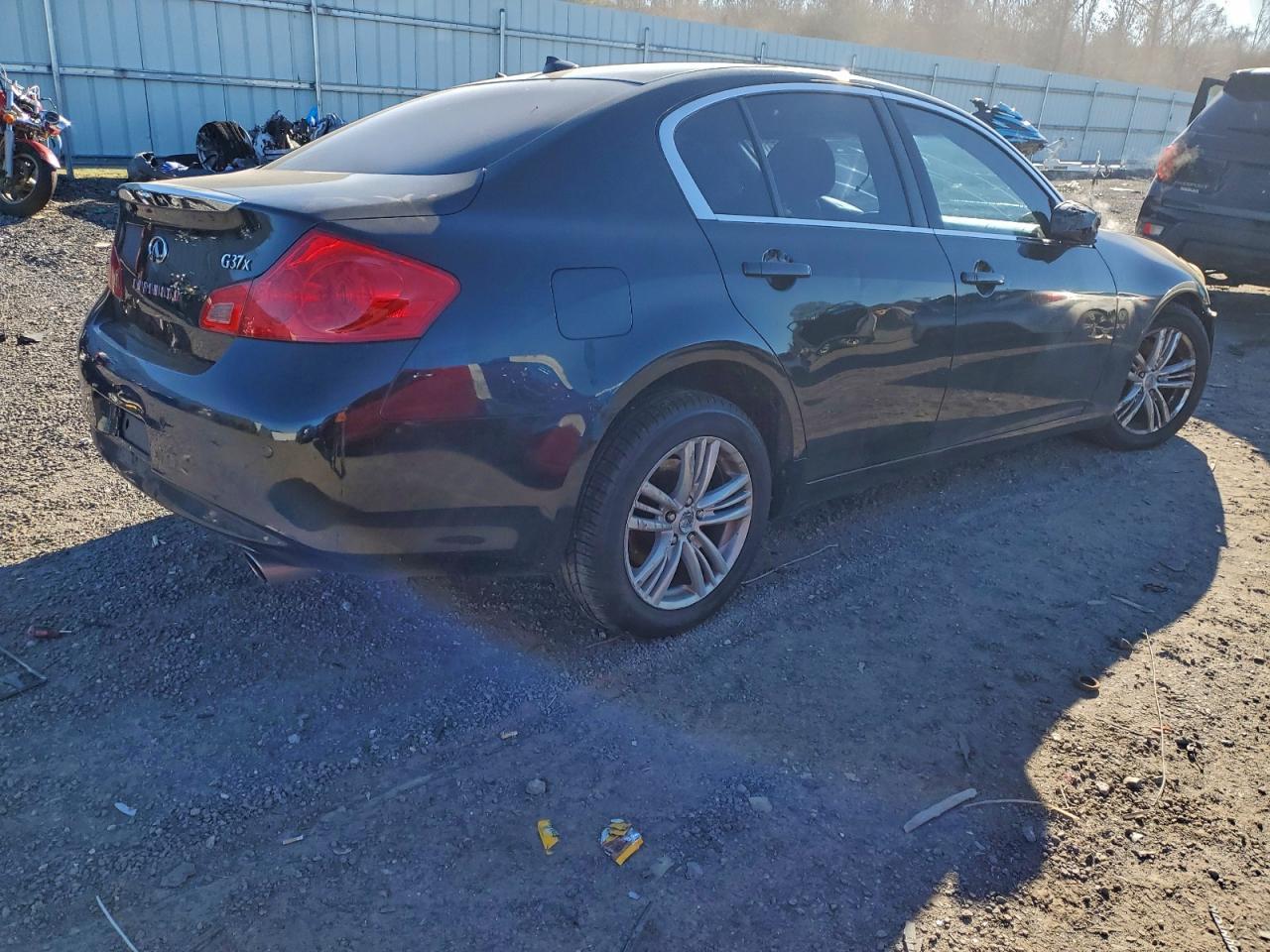 2012 INFINITI G37