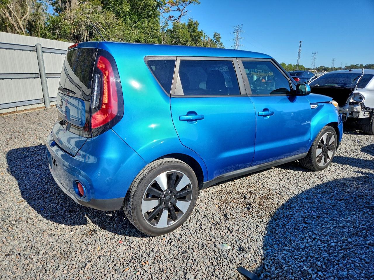 2017 KIA SOUL