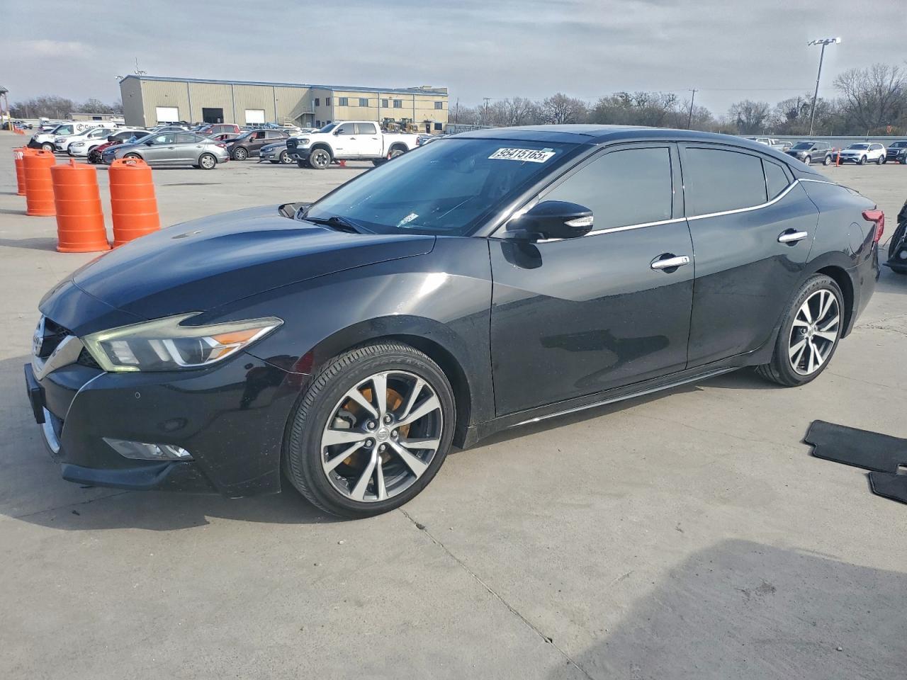 2017 NISSAN Maxima
