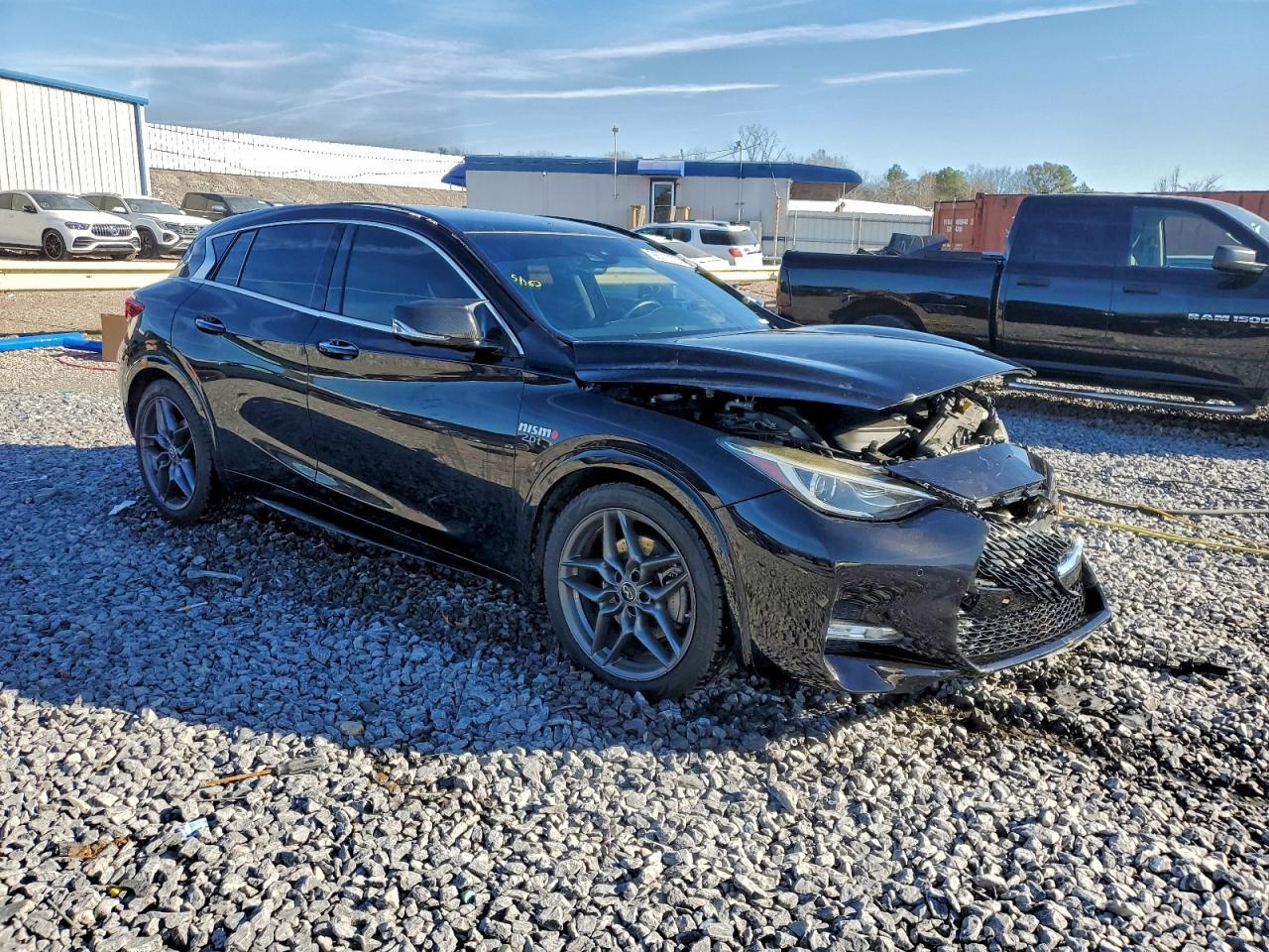 2017 INFINITI QX30