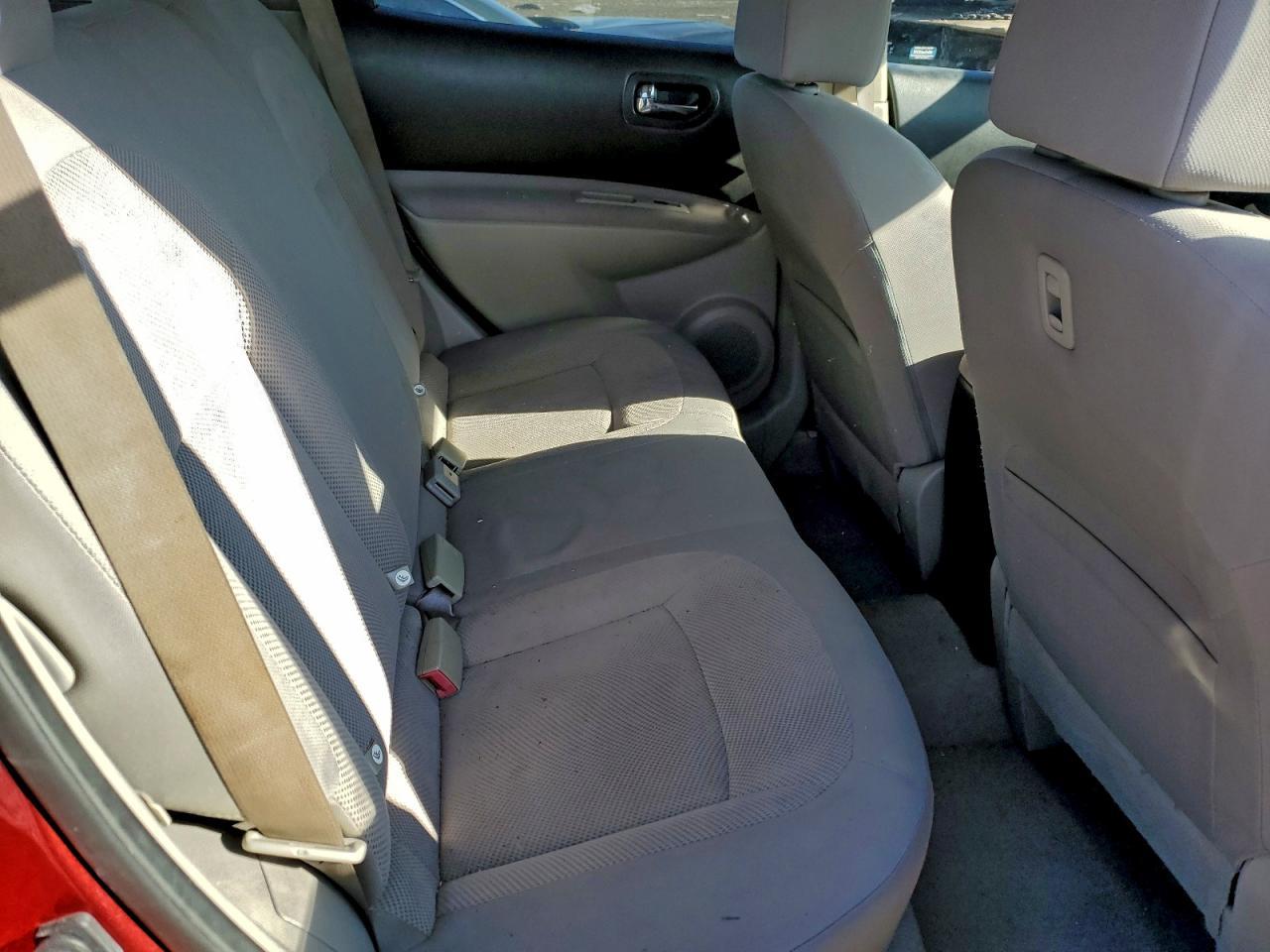 2014 NISSAN ROGUE