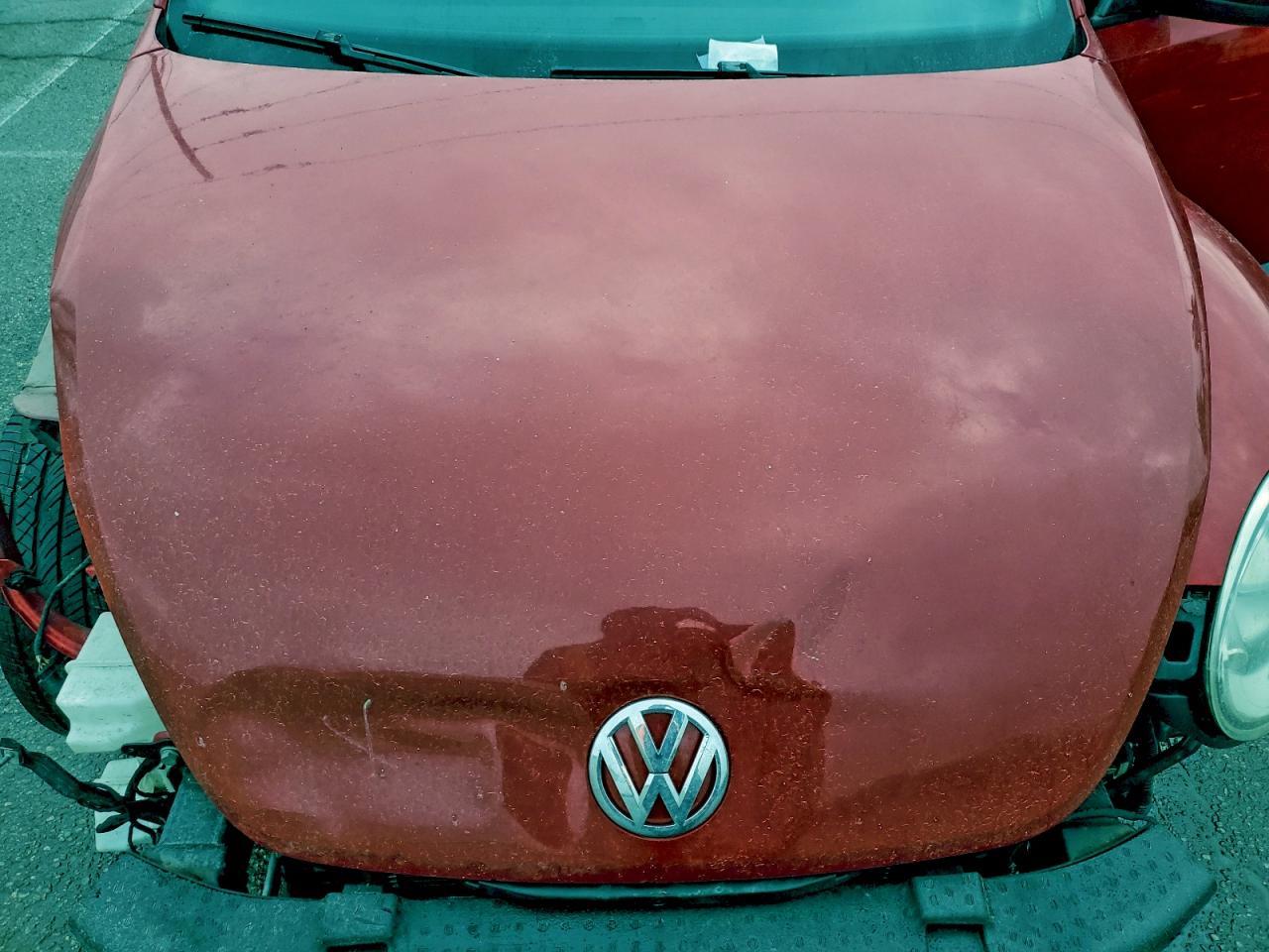 2016 VOLKSWAGEN Beetle