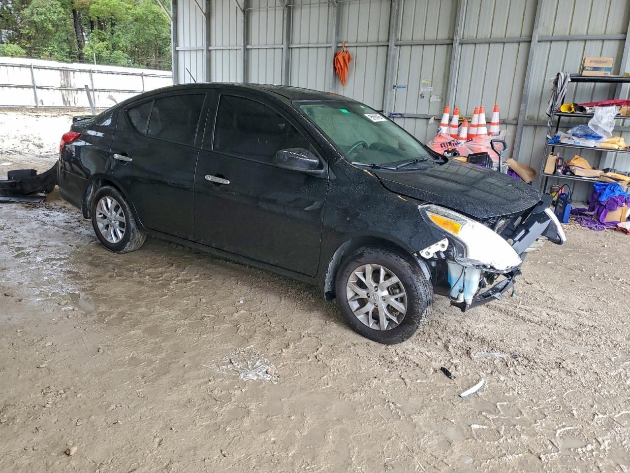 2018 NISSAN VERSA