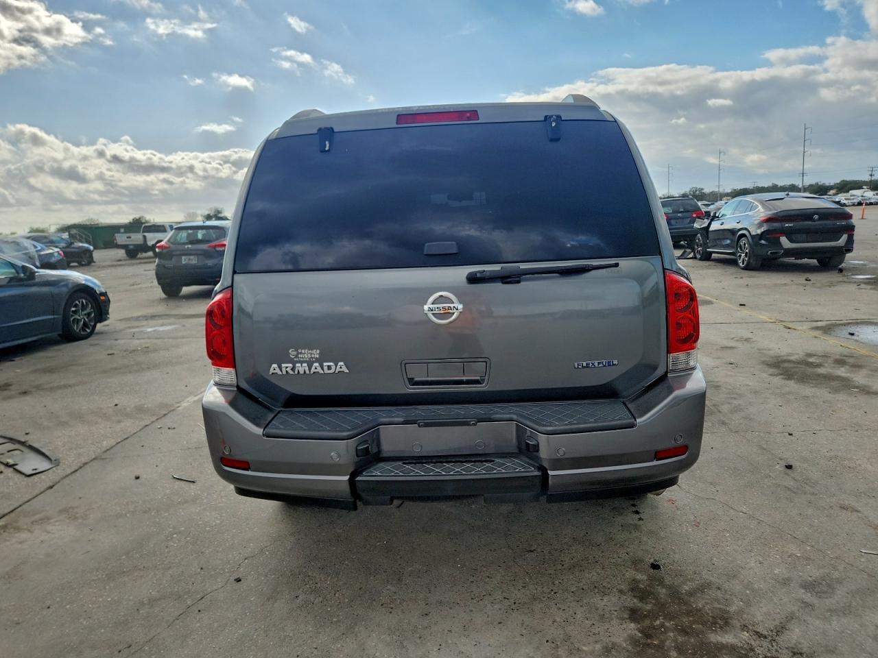 2013 NISSAN Armada