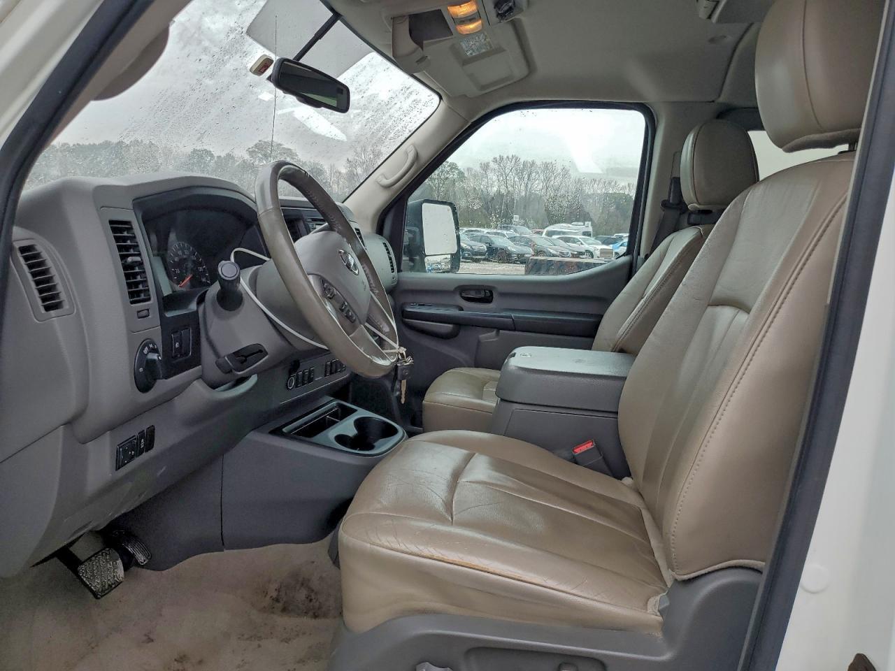 2016 NISSAN NV3500