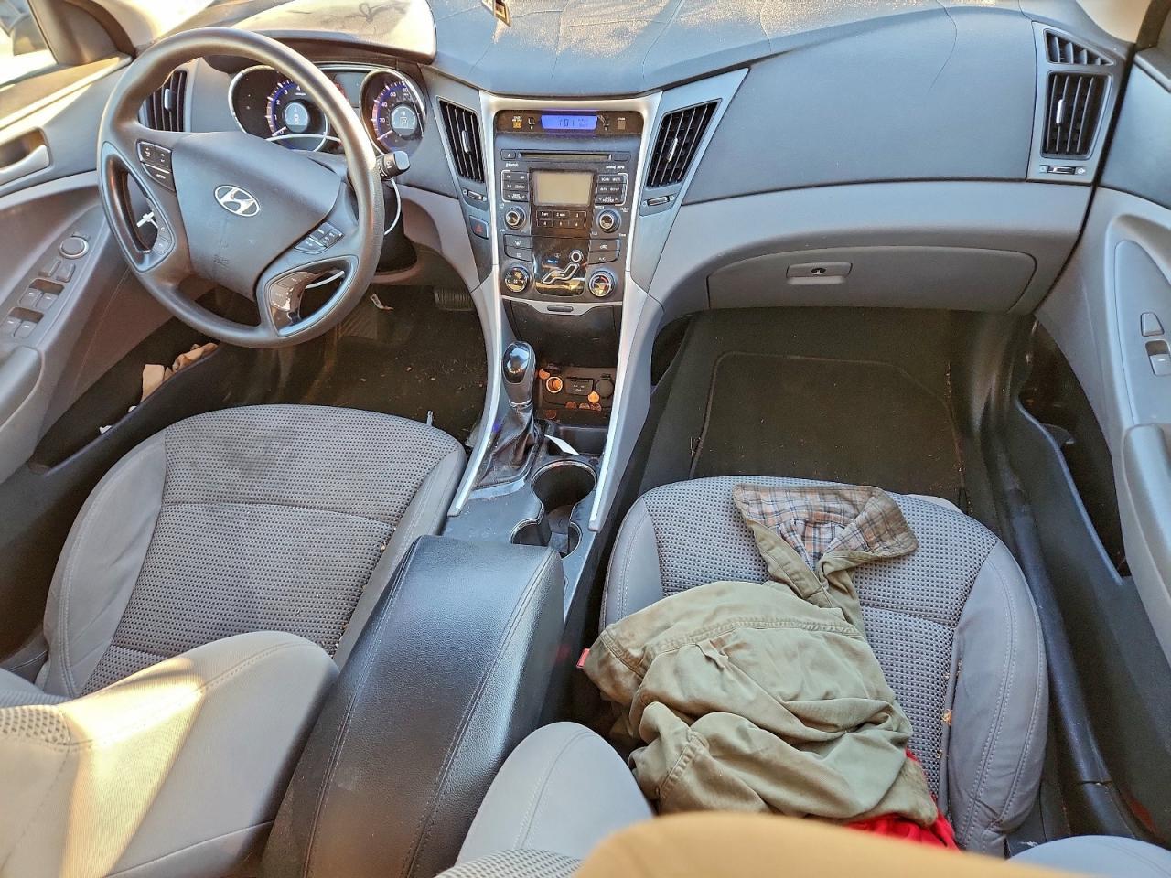 2011 HYUNDAI SONATA