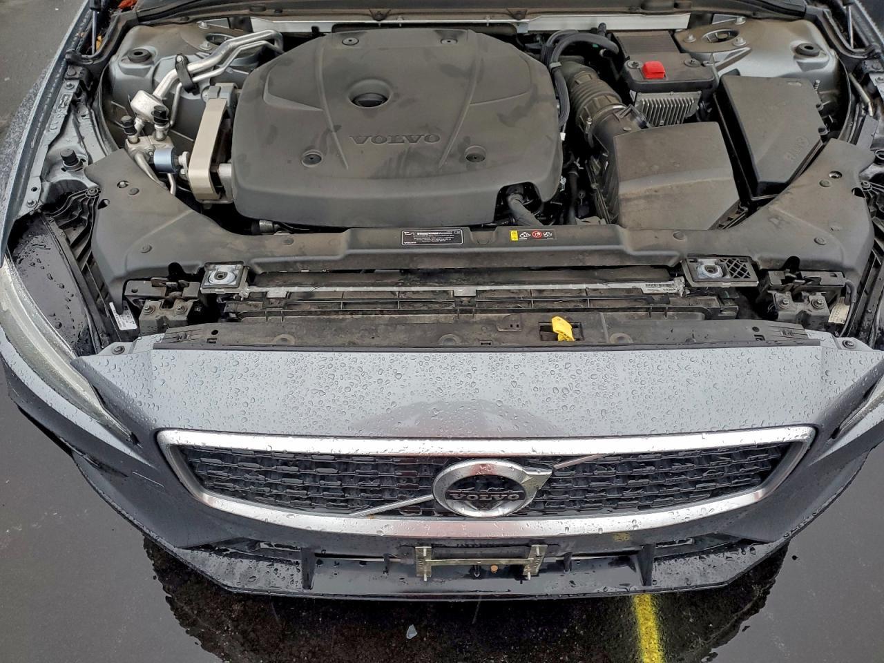 2019 VOLVO S60