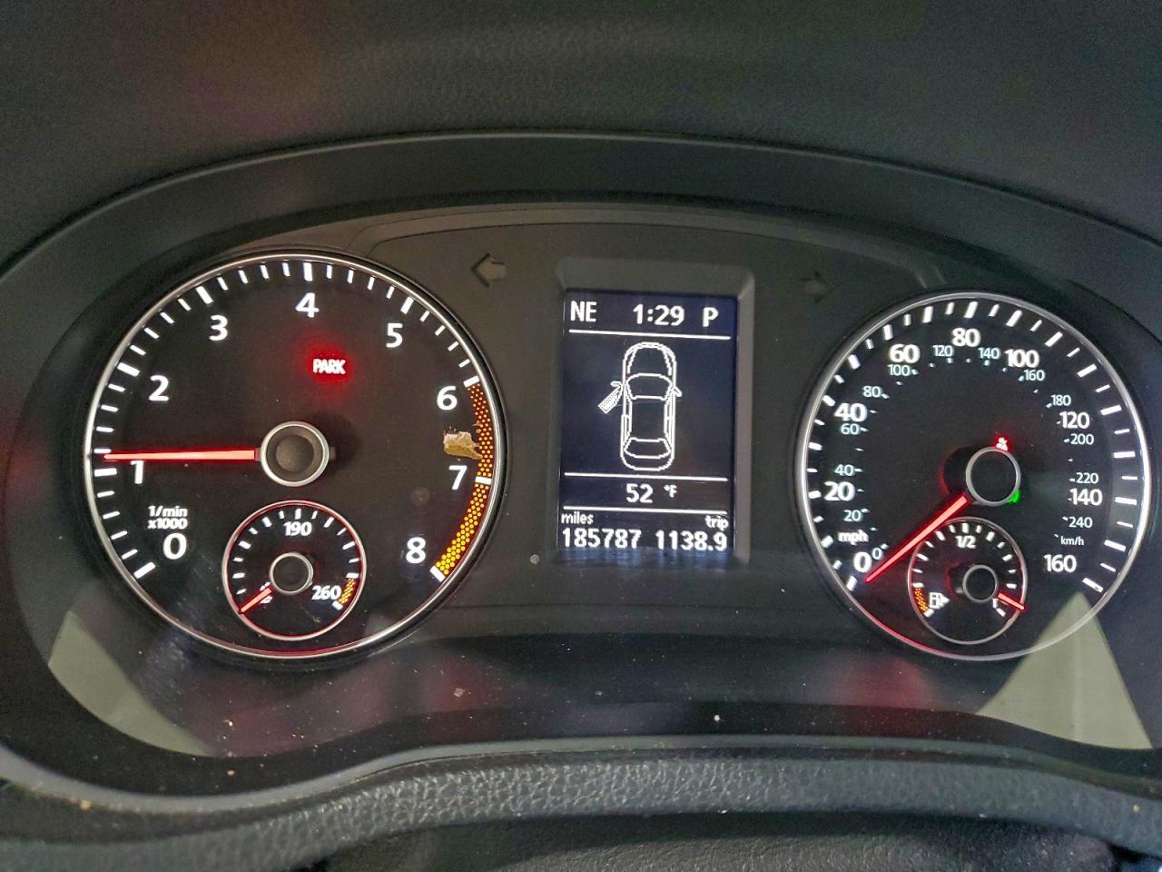2012 VOLKSWAGEN Passat