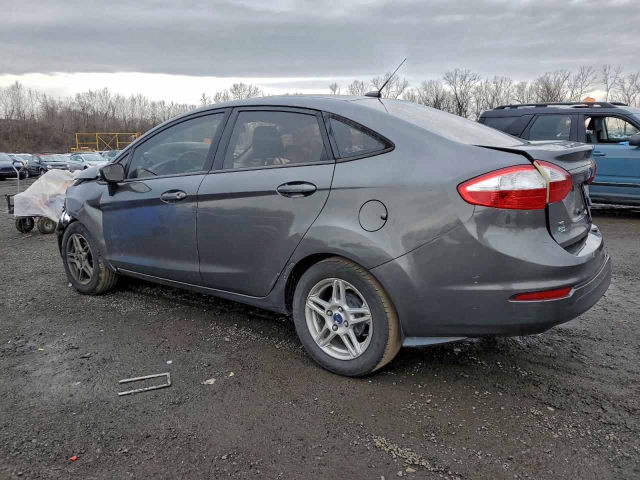 2017 FORD Fiesta