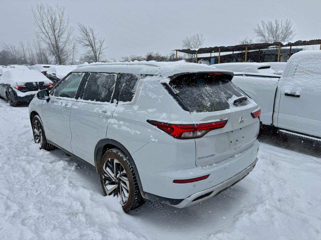 2022 MITSUBISHI outlander