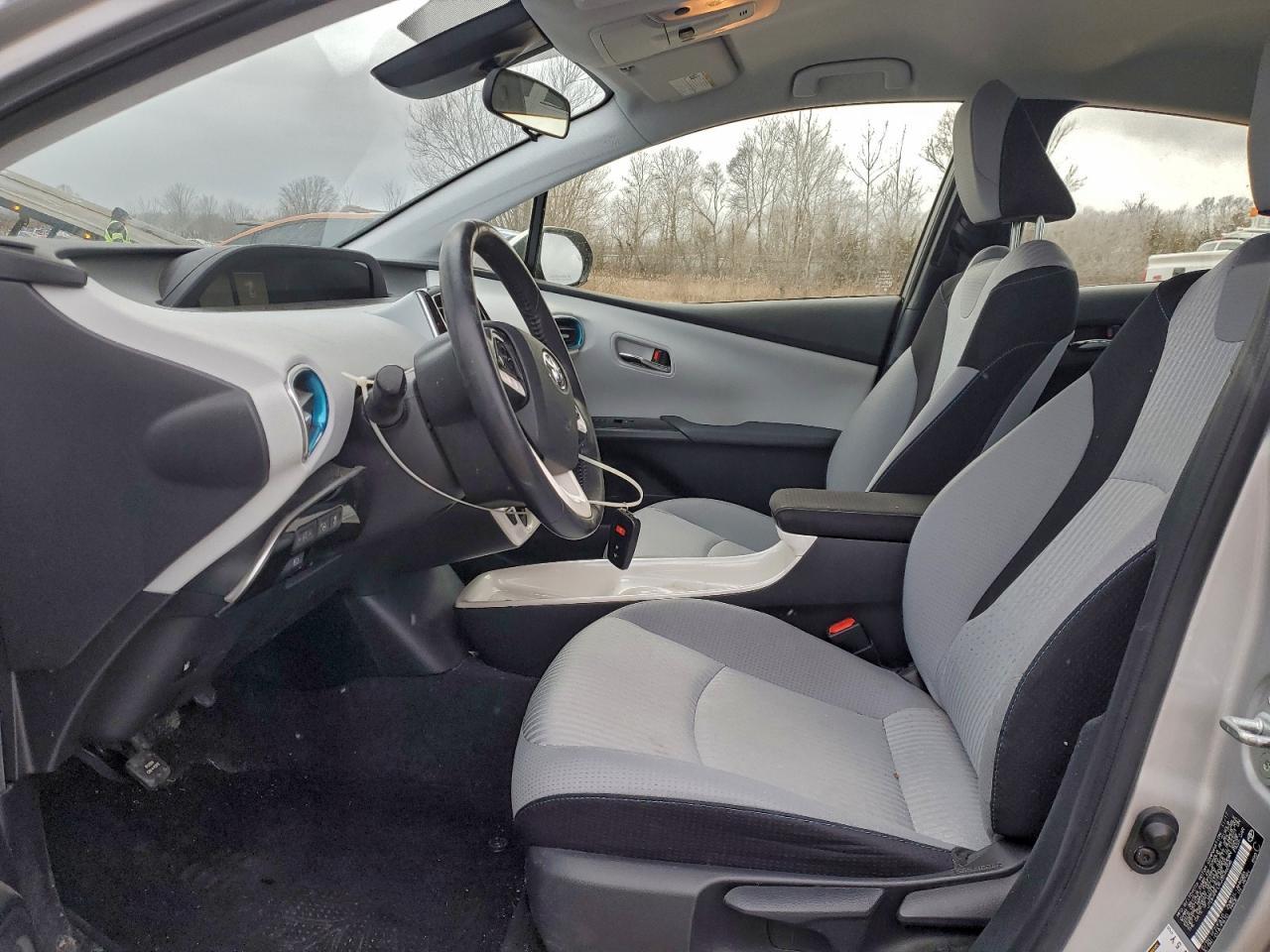 2018 TOYOTA PRIUS
