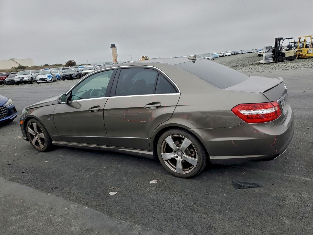2012 MERCEDES-BENZ E-Class