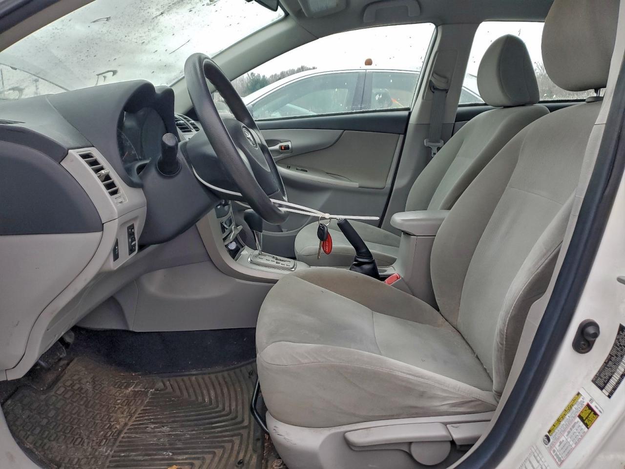2011 TOYOTA COROLLA