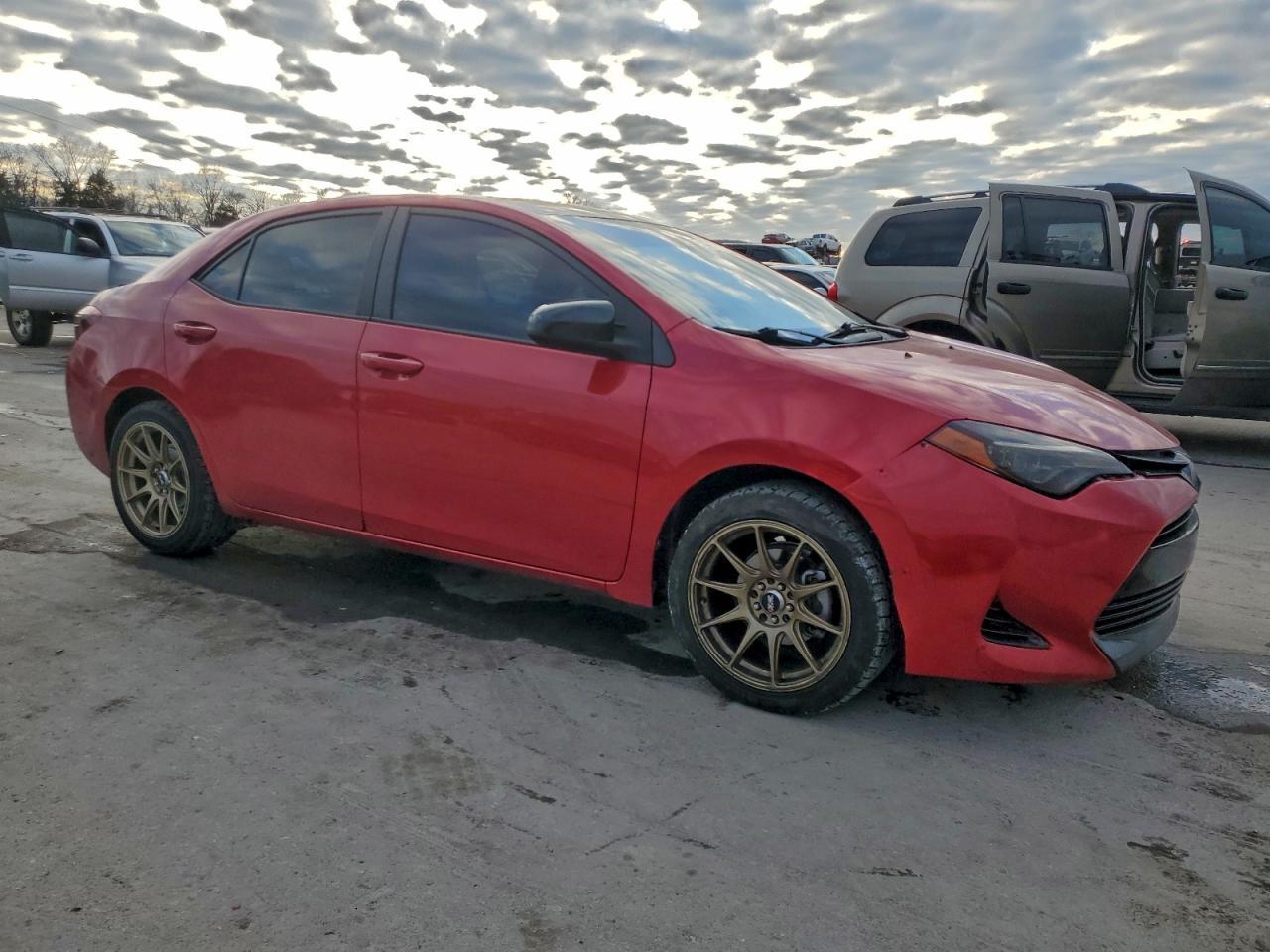 2018 TOYOTA COROLLA