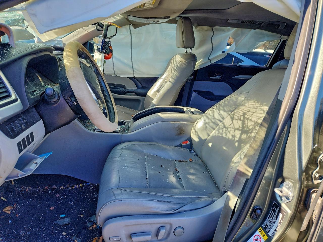 2015 TOYOTA HIGHLANDER