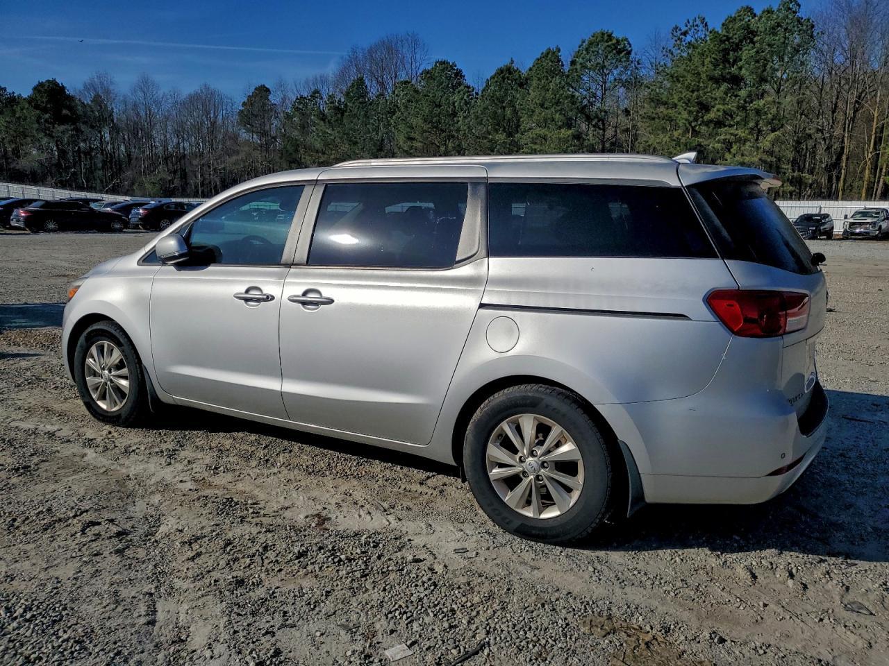 2016 KIA SEDONA