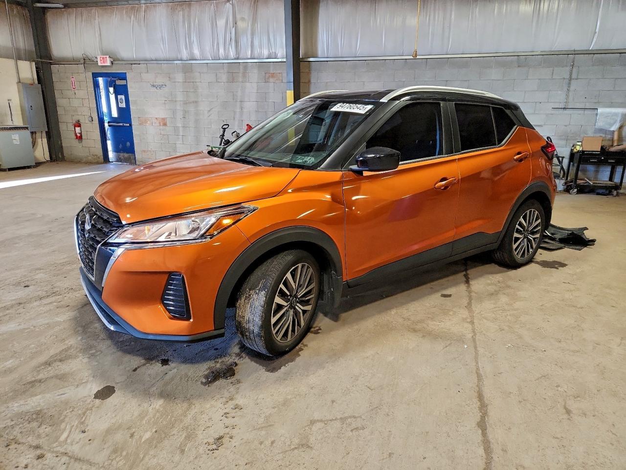 2023 NISSAN KICKS