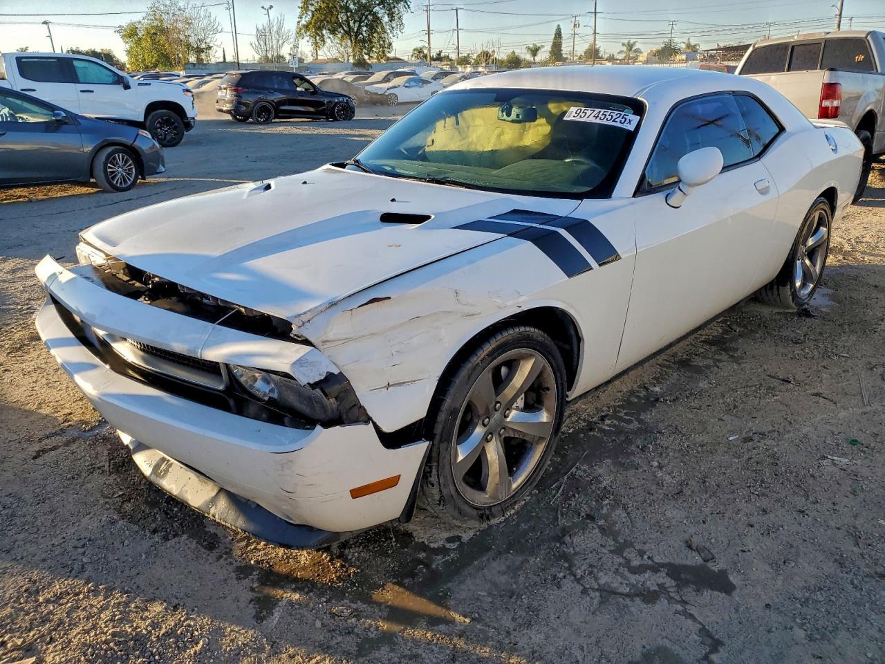 2013 DODGE Challenger