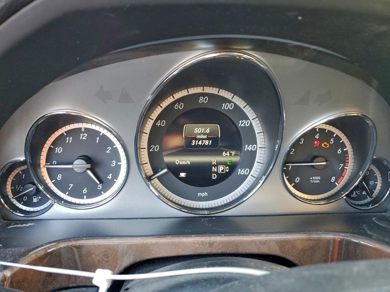 2013 MERCEDES-BENZ E-Class