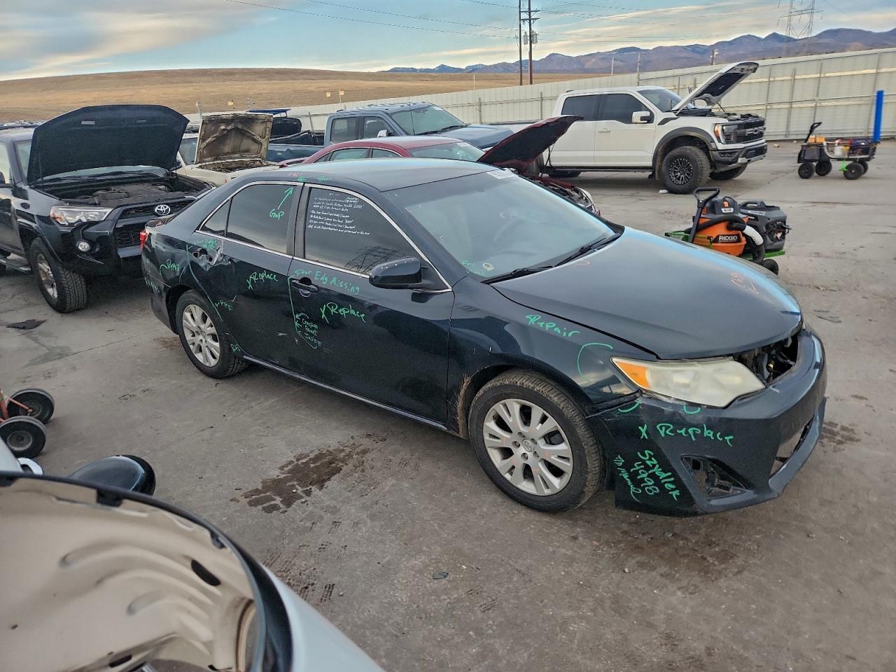 2012 TOYOTA CAMRY