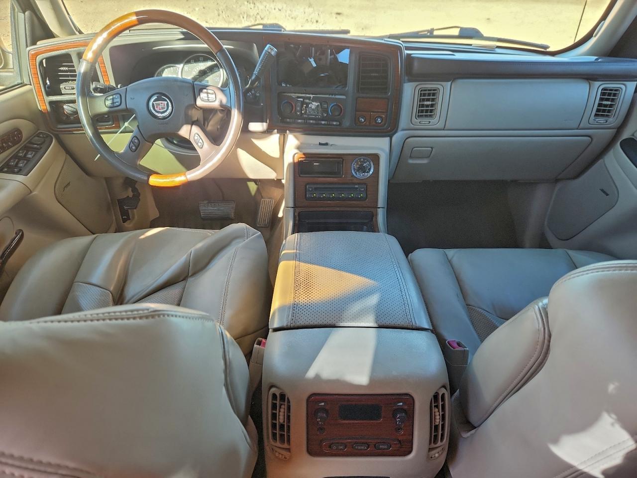 2004 CADILLAC Escalade EXT