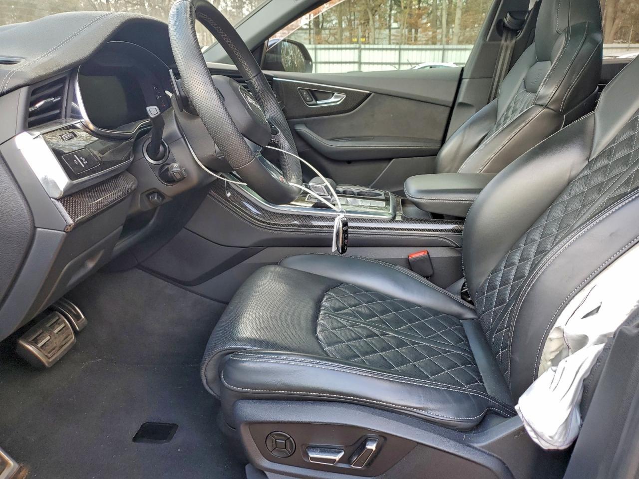 2023 AUDI SQ8