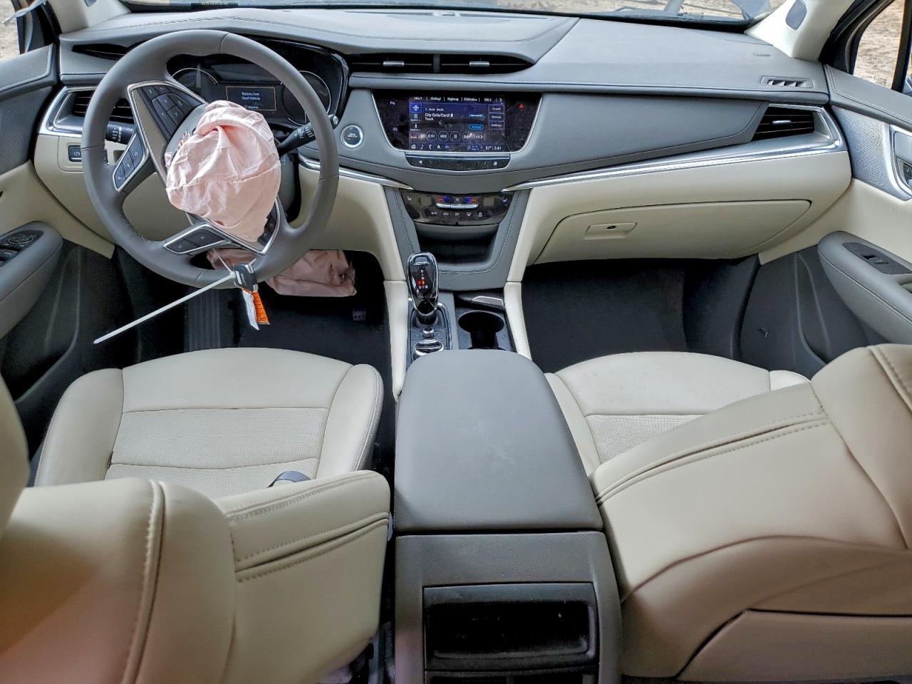 2025 CADILLAC XT5