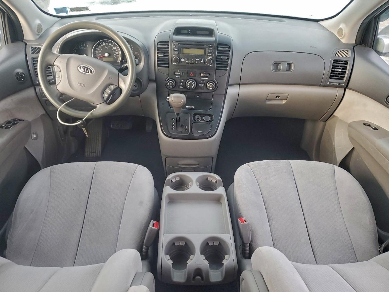 2008 KIA SEDONA