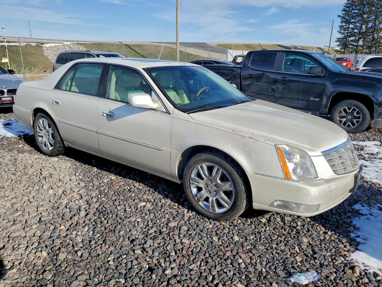 2011 CADILLAC DTS