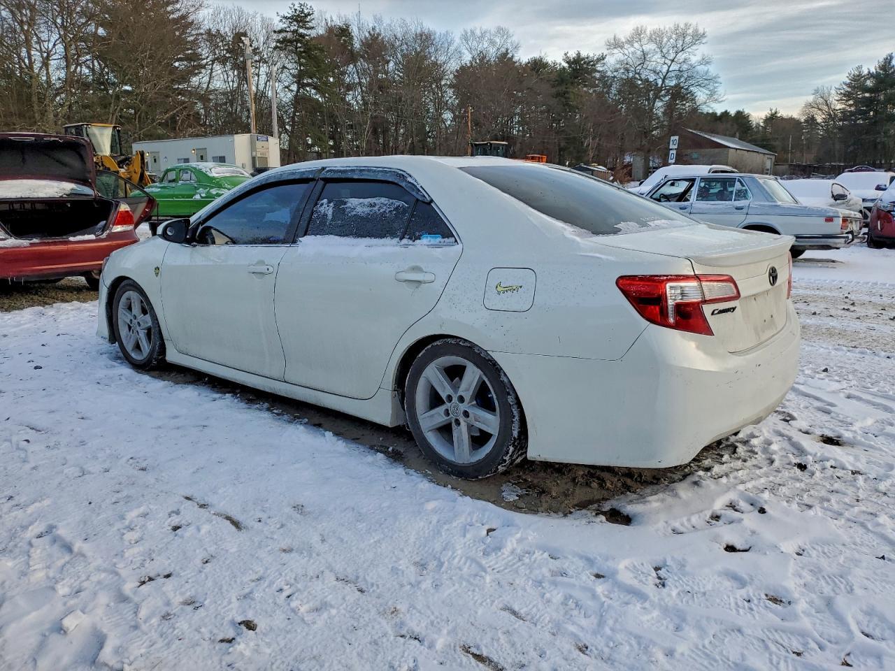 2014 TOYOTA CAMRY