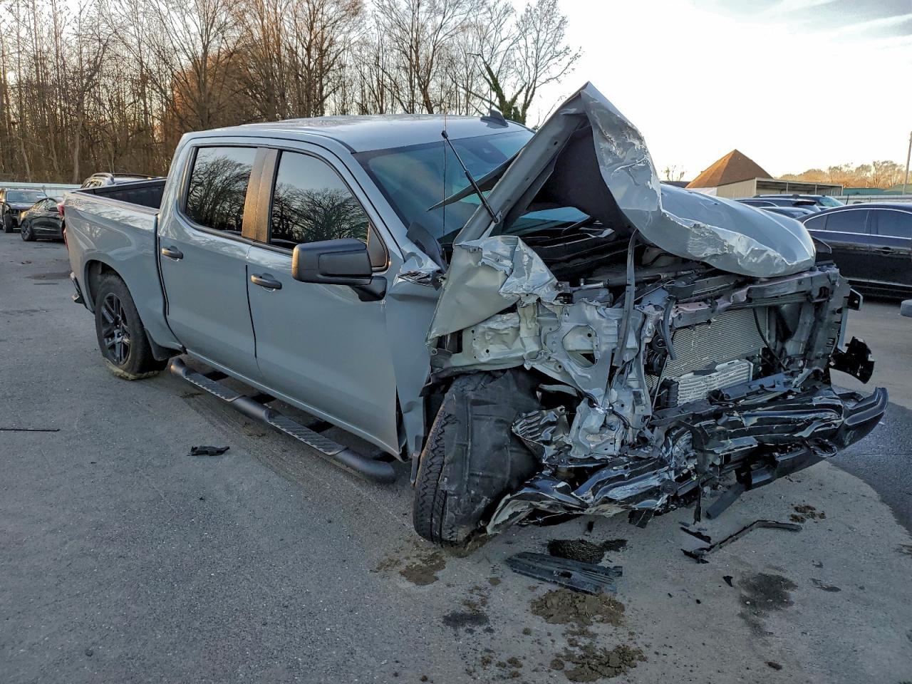 2024 CHEVROLET Silverado
