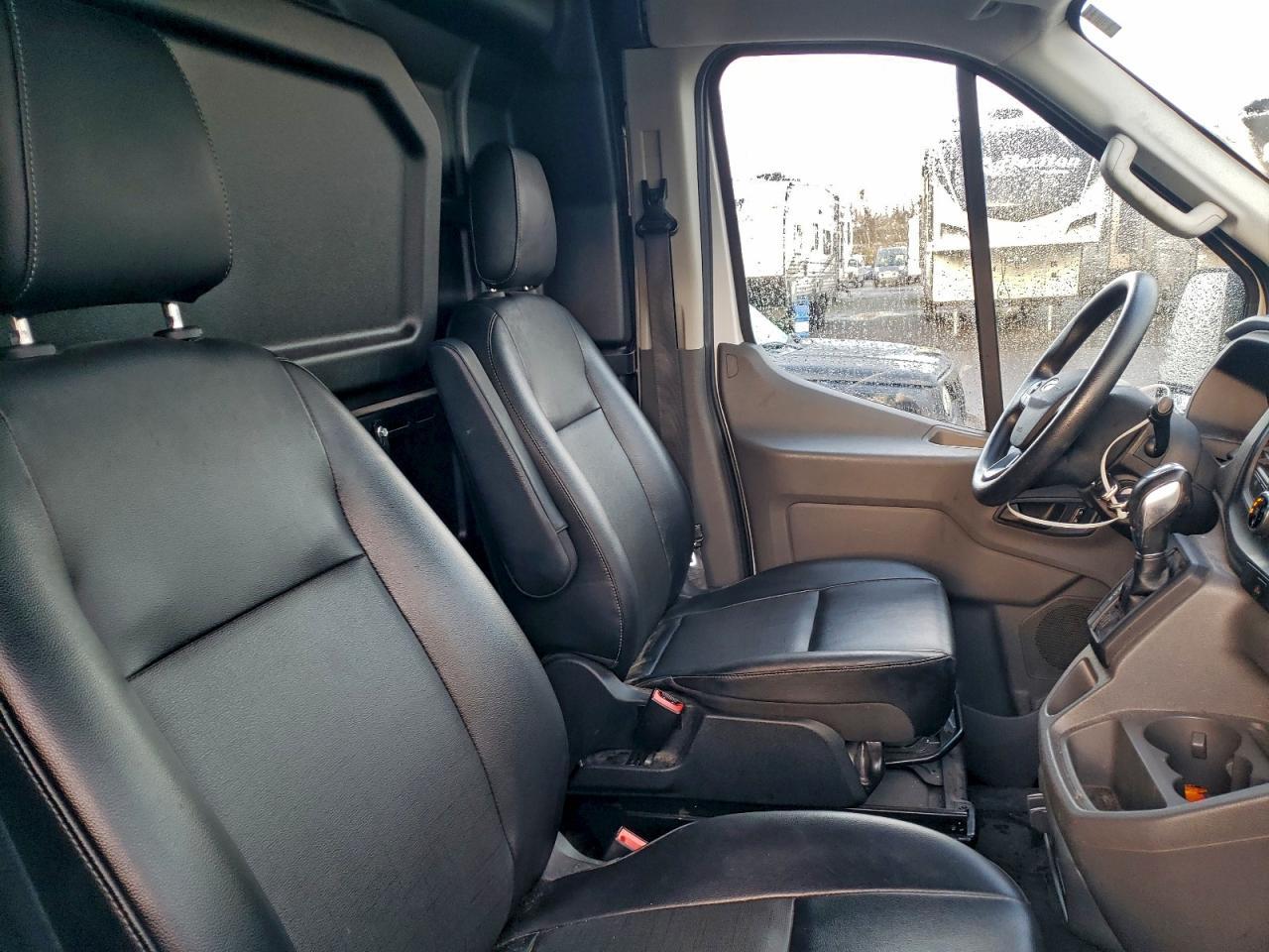 2021 FORD Transit