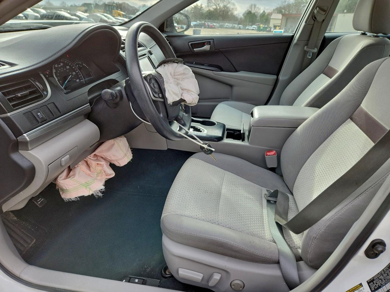 2014 TOYOTA CAMRY