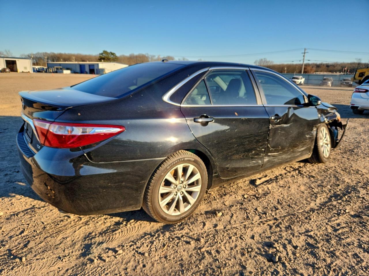2016 TOYOTA CAMRY